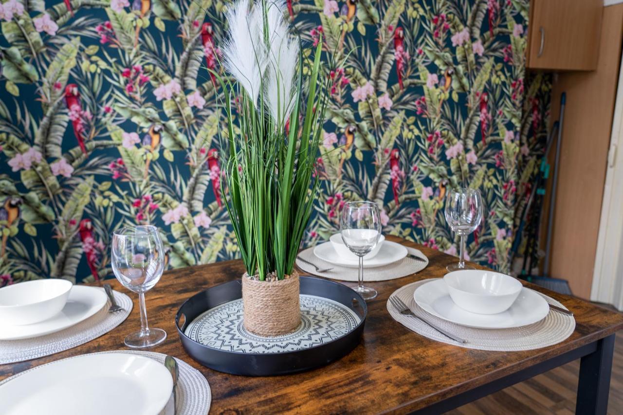 Exclusive Deals L Last-Minute Reserve L Townhouse With Sleeps 6 L Braunstone Town , Leicester L By Zen Nights Short Lets & Serviced Accommodations Esterno foto