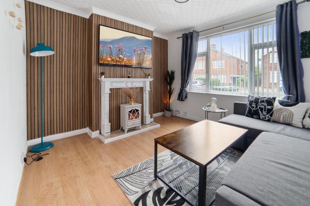 Exclusive Deals L Last-Minute Reserve L Townhouse With Sleeps 6 L Braunstone Town , Leicester L By Zen Nights Short Lets & Serviced Accommodations Esterno foto