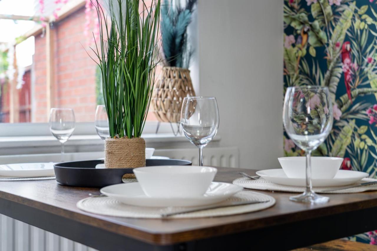 Exclusive Deals L Last-Minute Reserve L Townhouse With Sleeps 6 L Braunstone Town , Leicester L By Zen Nights Short Lets & Serviced Accommodations Esterno foto