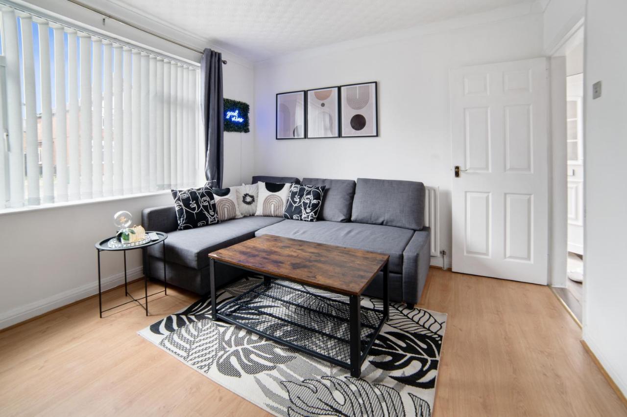 Exclusive Deals L Last-Minute Reserve L Townhouse With Sleeps 6 L Braunstone Town , Leicester L By Zen Nights Short Lets & Serviced Accommodations Esterno foto