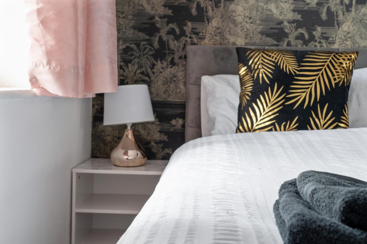 Exclusive Deals L Last-Minute Reserve L Townhouse With Sleeps 6 L Braunstone Town , Leicester L By Zen Nights Short Lets & Serviced Accommodations Esterno foto